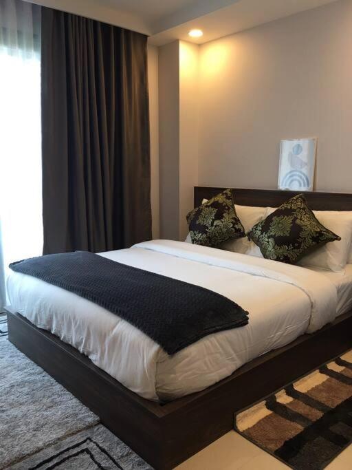 Lovely Condo With Swimming Pool. Bang Sare Exteriör bild