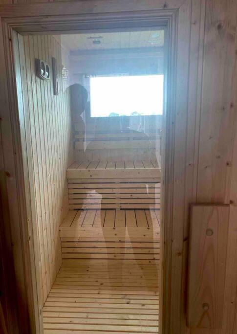 Lovely Condo With Swimming Pool. Bang Sare Exteriör bild