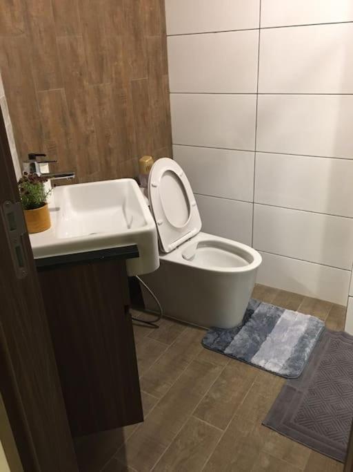 Lovely Condo With Swimming Pool. Bang Sare Exteriör bild